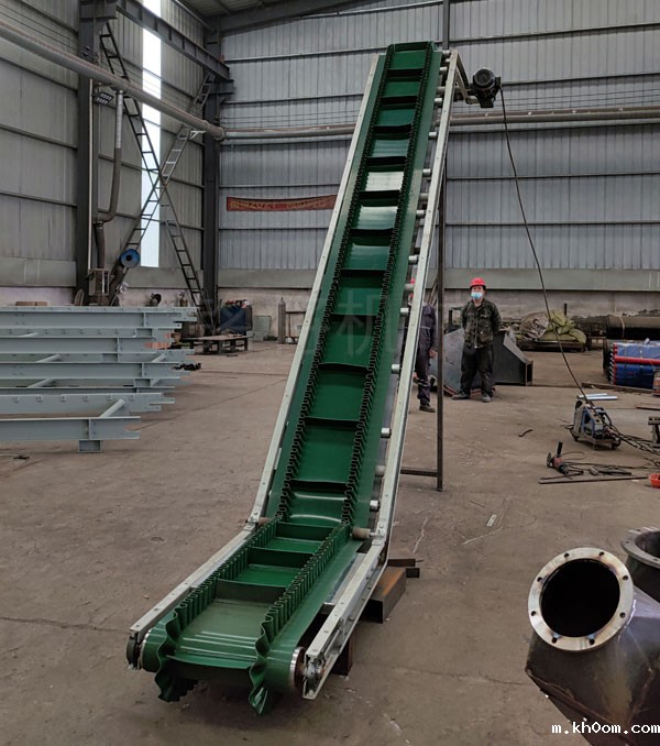 爬坡皮带输送机