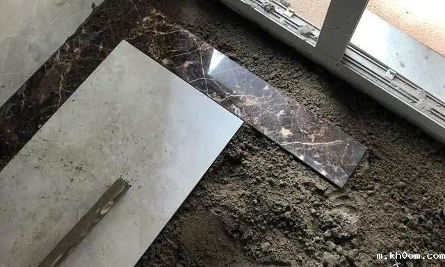 40年经验的瓦工师傅，为你讲解瓷砖胶里为什么不要加腻子粉？