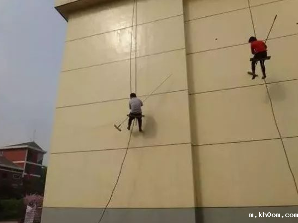 外墙涂料使用年限过后如何翻新?