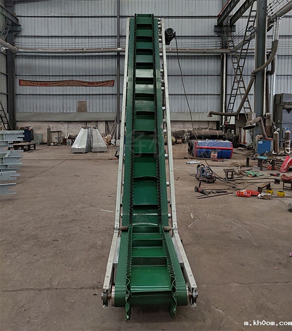 爬坡皮带输送机